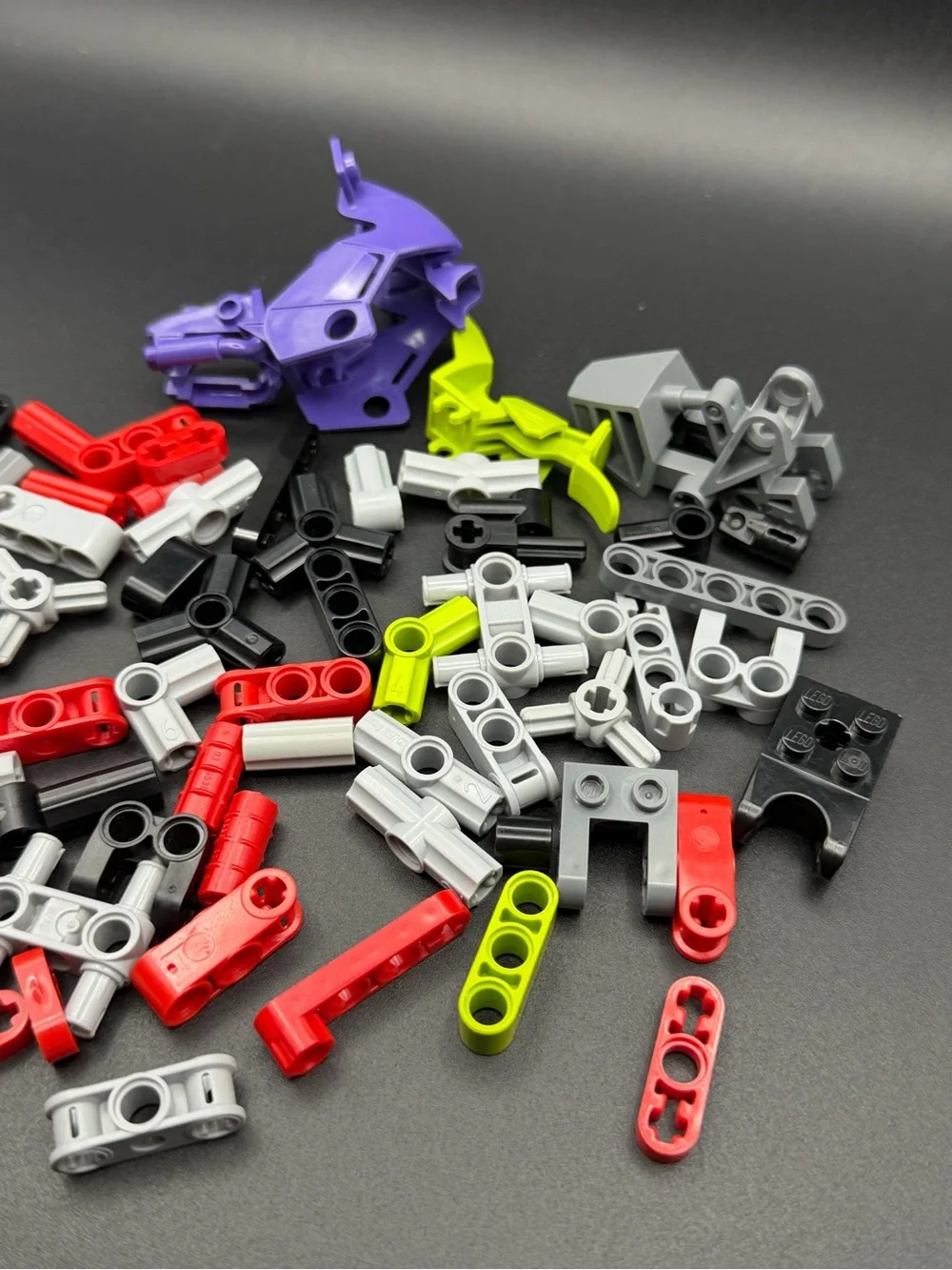 LEGO Mixed Parts Lot - Technic, Bionicle/Hero Factory & System
